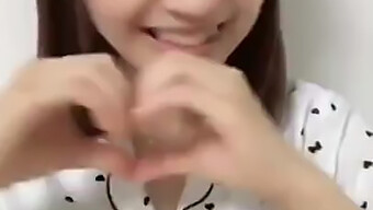 Kompilasi Tiktok Ema Ita Yang Sangat Panas