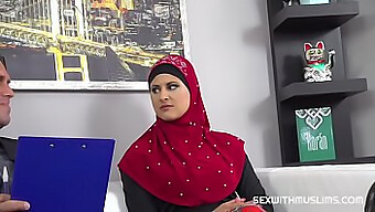 Muslimah Gives Lawyer A Sensual Blowjob And Vaginal Pleasure..